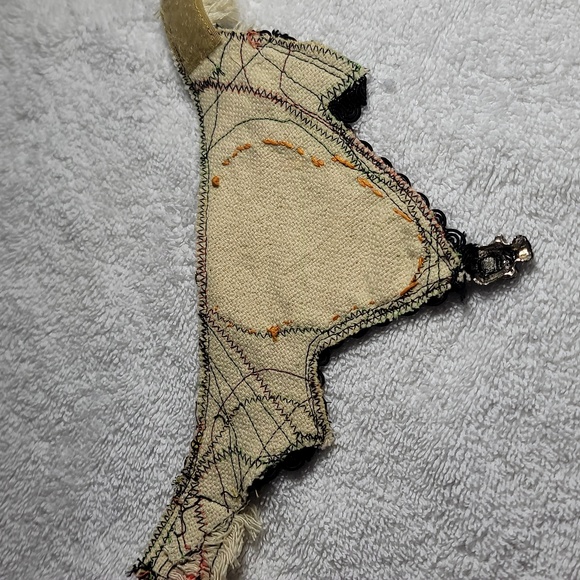 Sugar Skull wrist cuff - handmade - Picture 6 of 7